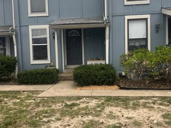 14 Lantern Lane Ct, Saint Louis, MO 63132