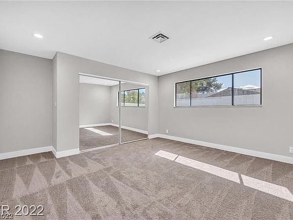 4th image of 6615 Laredo St