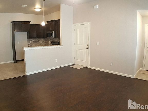 4th image of 4208 Edinburg Way
