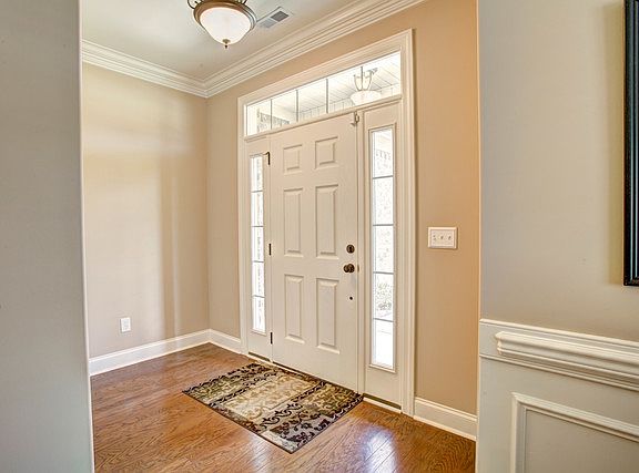 4th image of 345 Spencer Lakes Dr