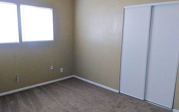 3rd image of 677 W Avenue H8