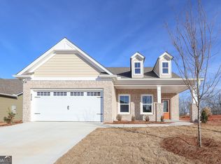 230 Redhaven Dr, Senoia, GA
