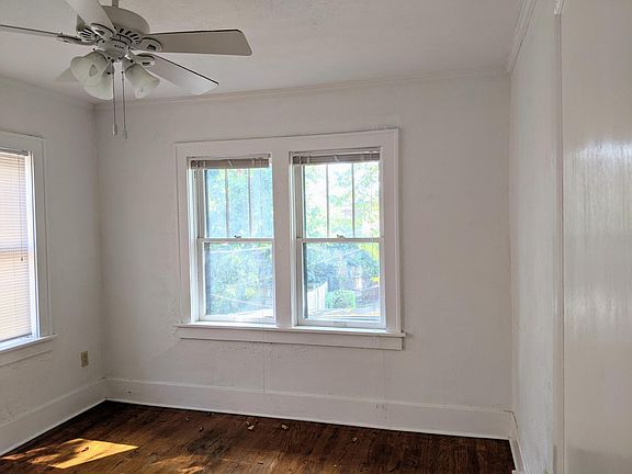 5th image of 708 NE 15th St