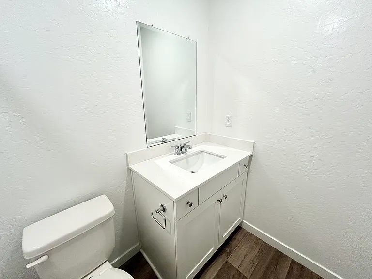 4417 Bellaire Ave — Photo 8