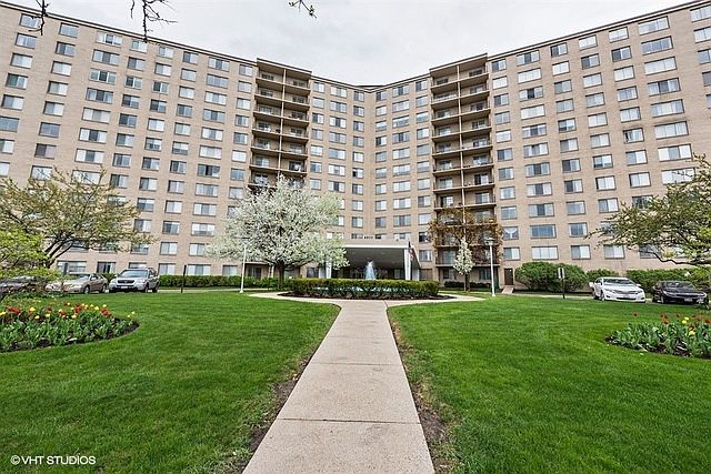 1st image of 6933 N Kedzie Ave APT 901