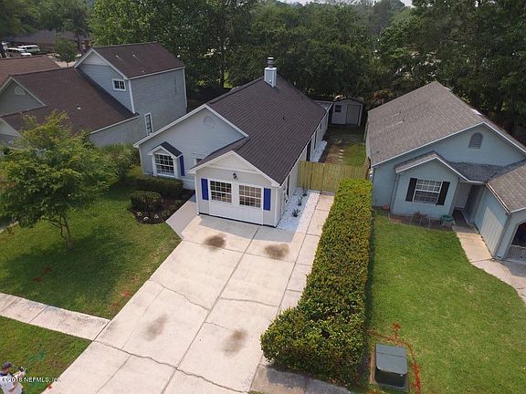 2nd image of 1858 Alberta Ct N