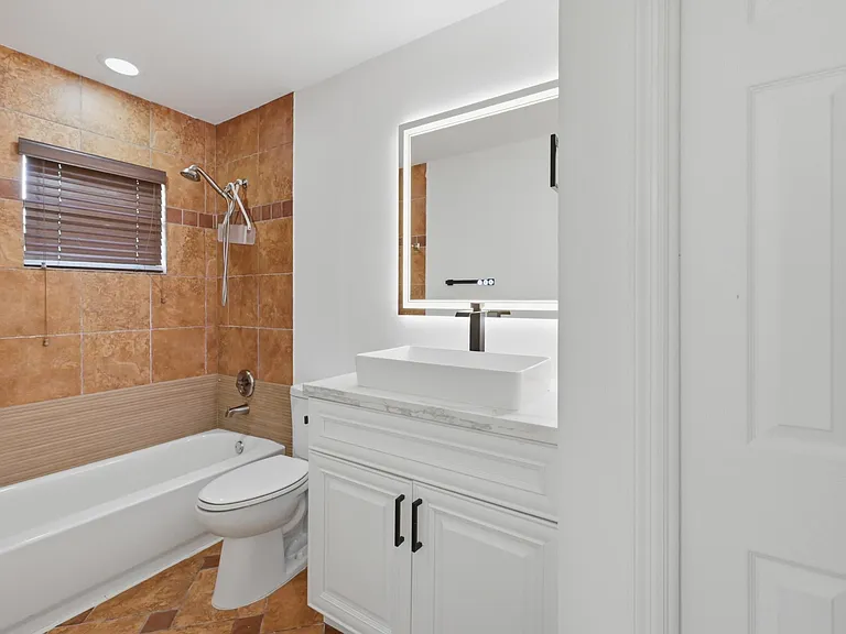 9033 NW 47th Ct — Photo 50