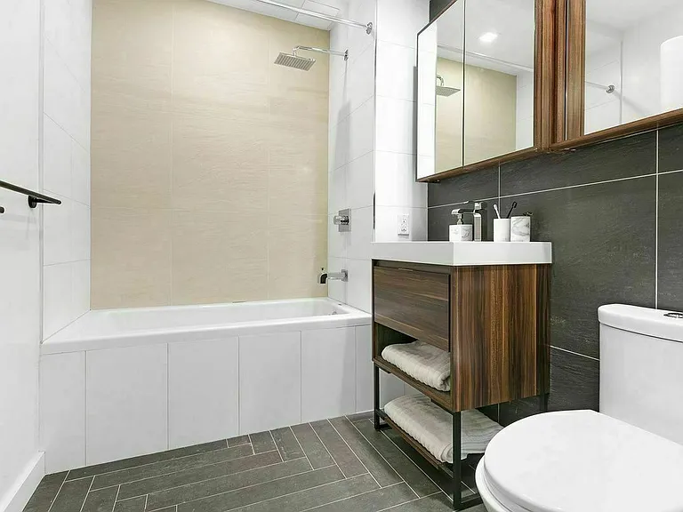 25 E 19th St #4E — Photo 7