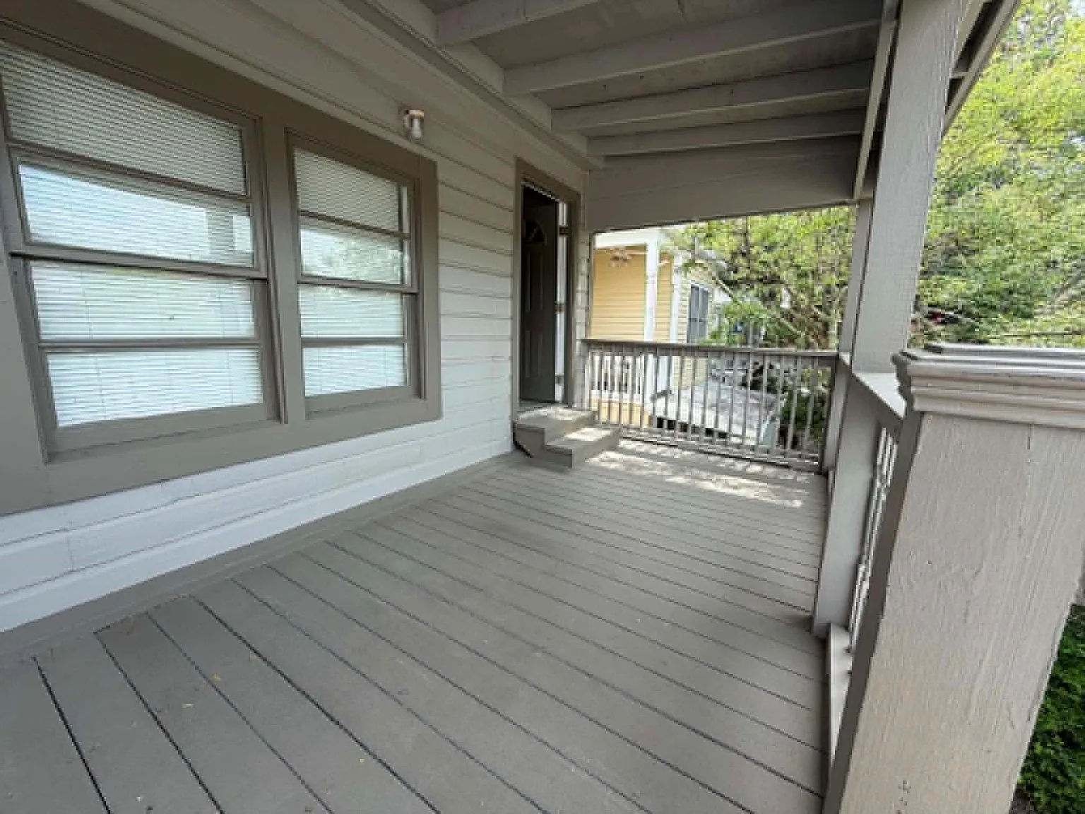 2 bed, 2.0 bath, 900 sqft, $1,395 — Photo 2