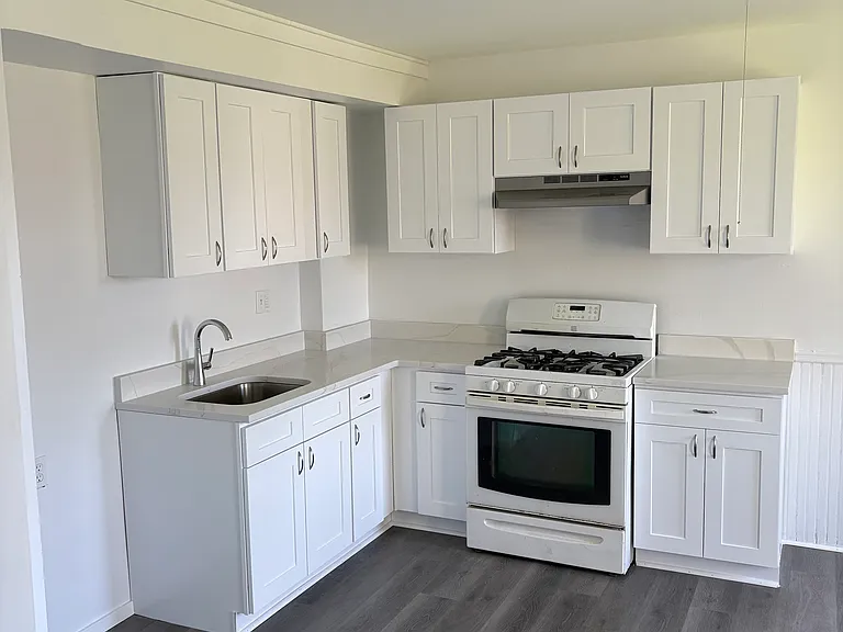 14 Beatty St #1 — Photo 11
