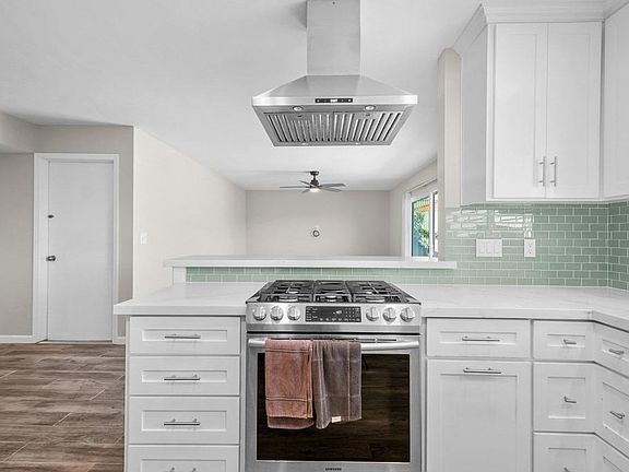 4th image of 6415 Hayward Way