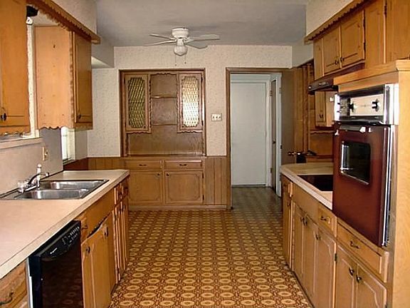 5th image of 1551 Drury Dr