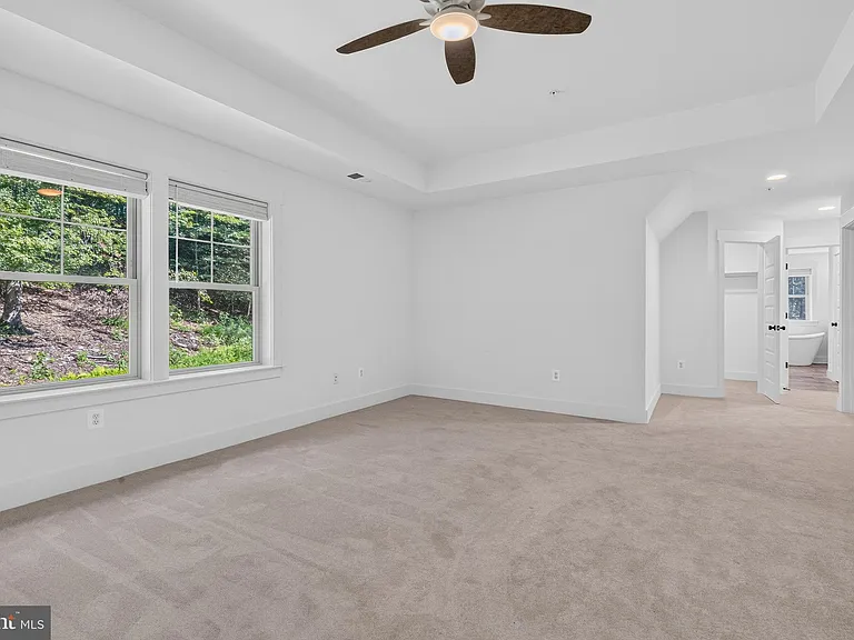1490 Thurston Rd — Photo 20