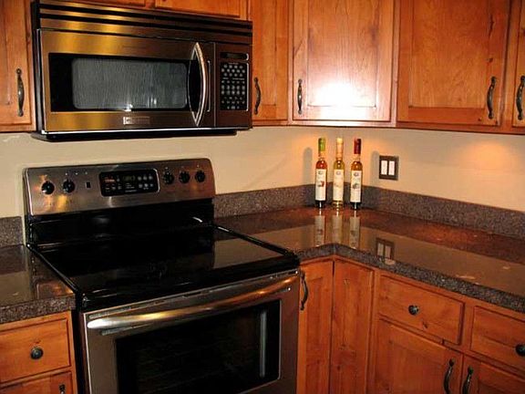 5th image of 1513 E Westminster Ave