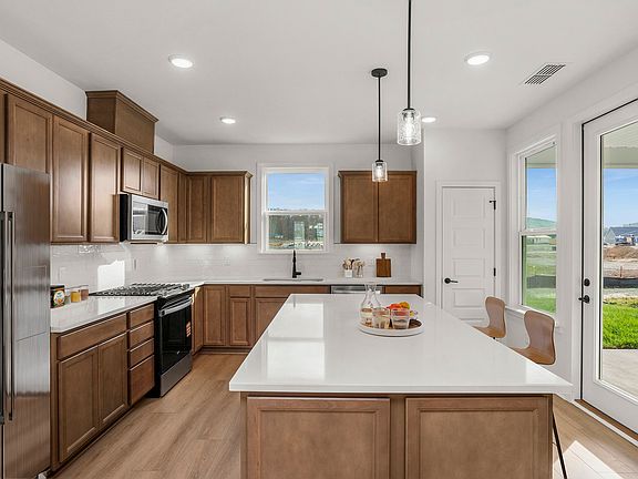 5th image of 512 Scarlet Oak Rd Lot 14