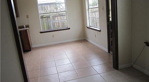 5th image of 236 Riverview Dr