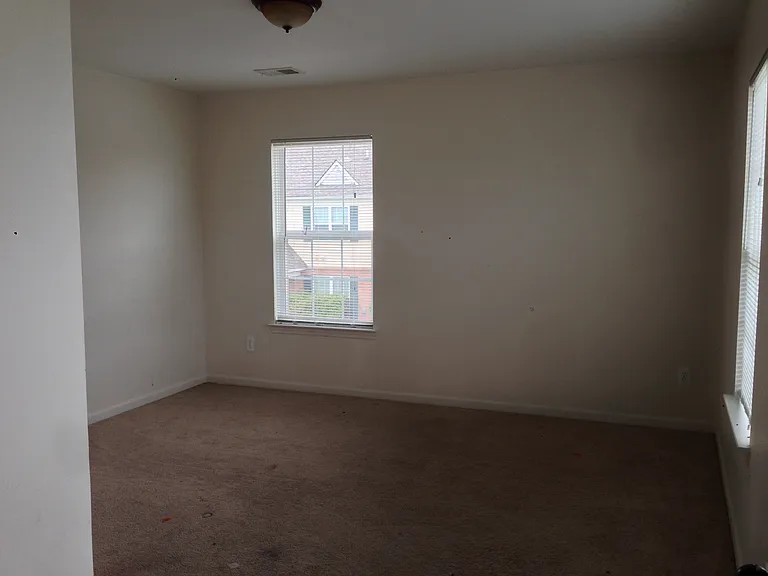 23870 Northstone Village Dr — Photo 32