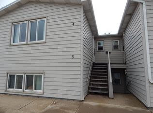 606 19th Ave SE APT 3, Minot, ND 58701