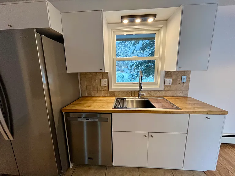 112 E Hillside Dr #2 — Photo 7
