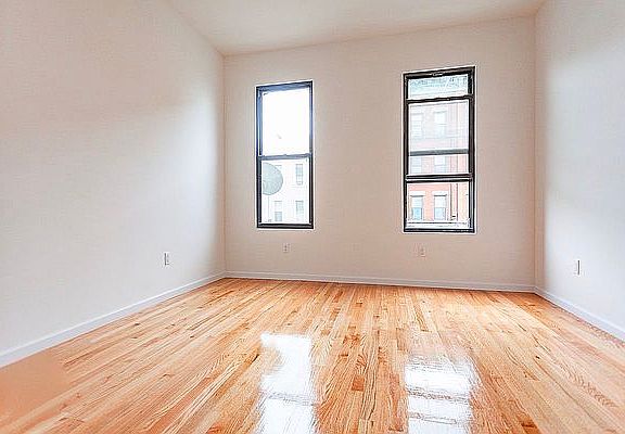 5th image of 167 Wilson Ave APT 2R