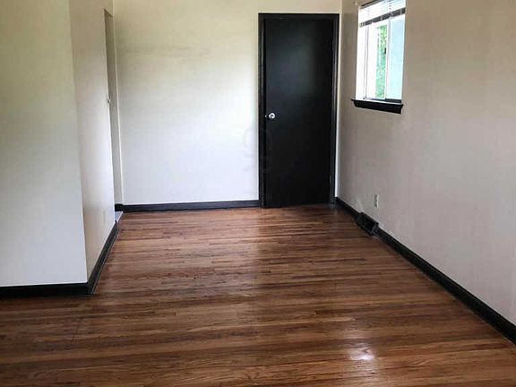 5th image of 3849 Walford St
