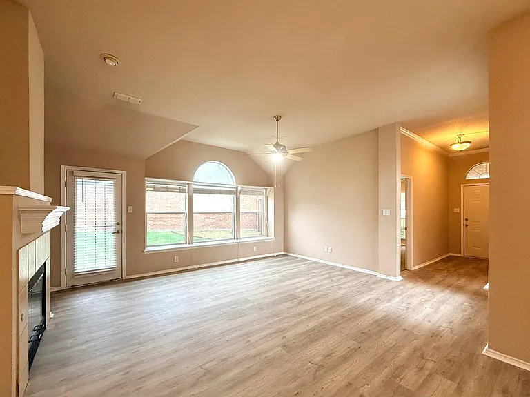 4501 Aspen Glen Rd — Photo 9
