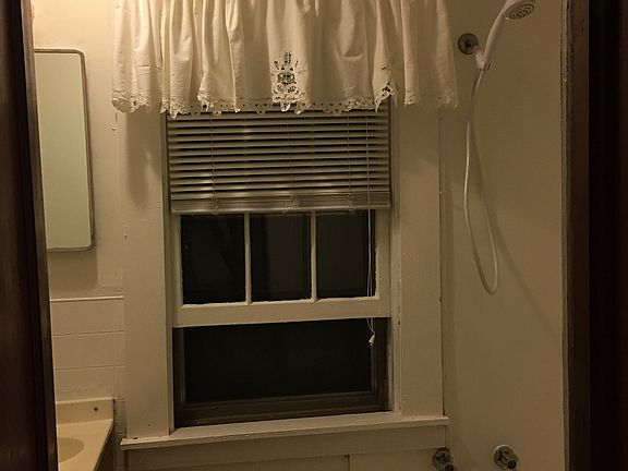 Bath off hall