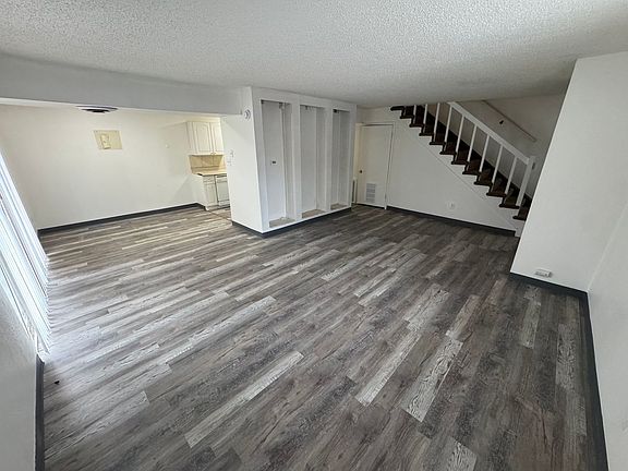 4th image of 2425 Verde Dr APT C