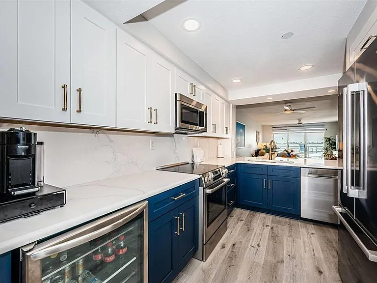 6105 Bahia Del Mar Cir #287 — Photo 7