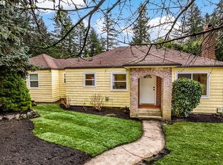 2246 SW Mitchell St, Portland, OR 97239