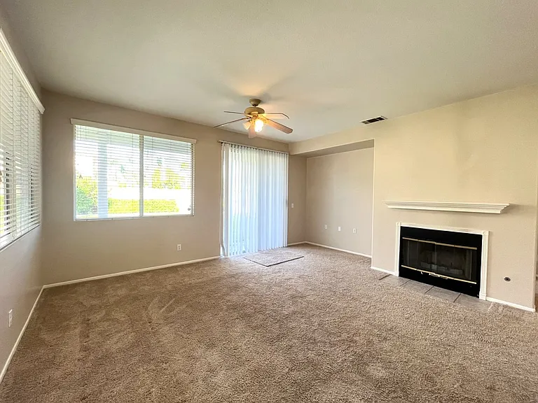 4130 Prairie Dunes Dr — Photo 13