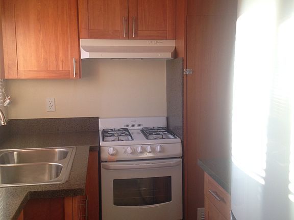 5th image of 326 Belmont Ave APT 05