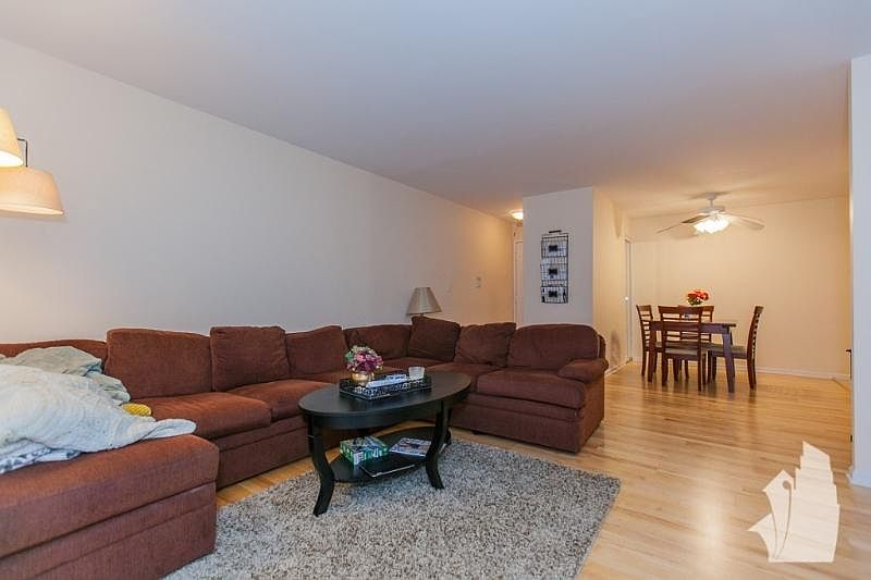 1st image of 3825 N Pine Grove Ave #3O1
