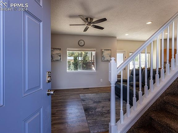 5th image of 1949 Siskin Ln