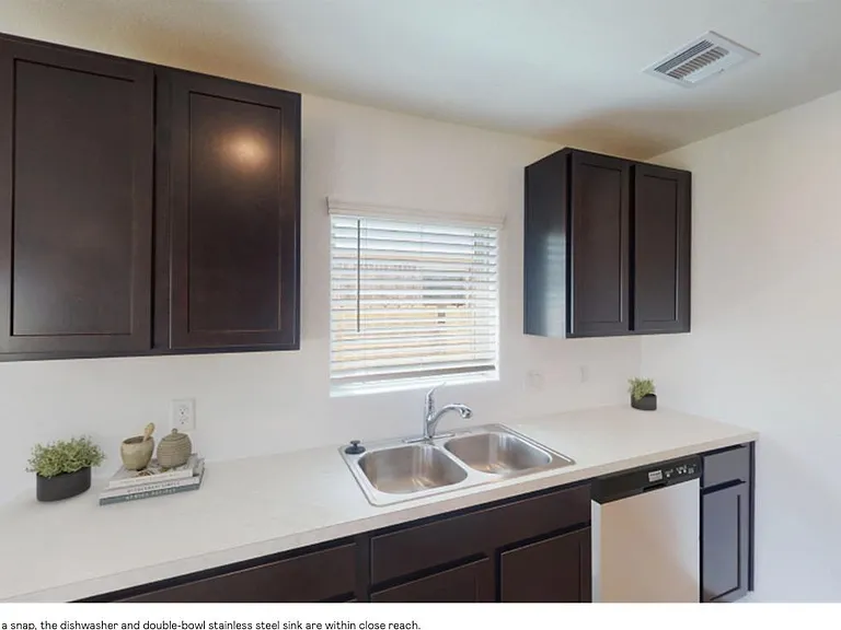 275 Bennett Loop — Photo 4