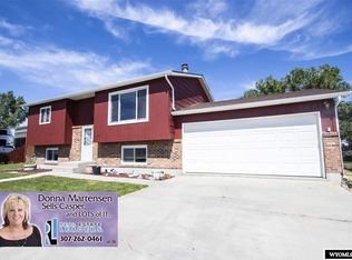 4775 Bel Vista Dr, Bar Nunn, WY 82601