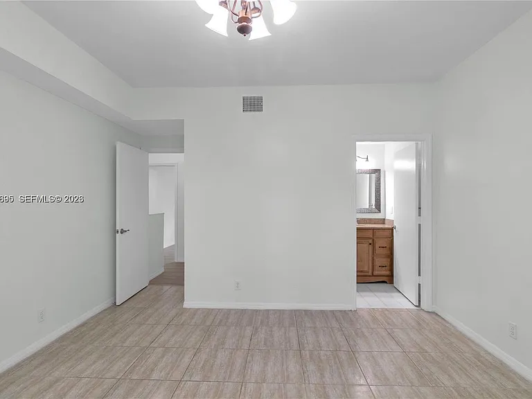 1393 Barcelona Way #4-26 — Photo 15