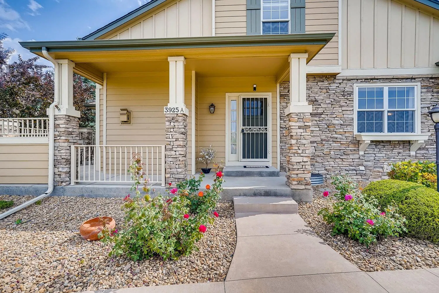 3 bed, 2685 sqft, $3,400 — Photo 1