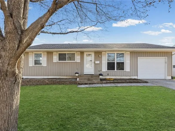 829 N Choctaw Ave, Independence, MO 64056