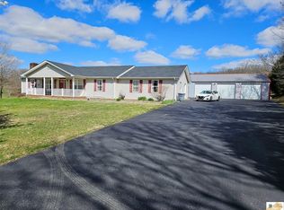 41 Kino Wolf Island Rd, Glasgow, KY 42141