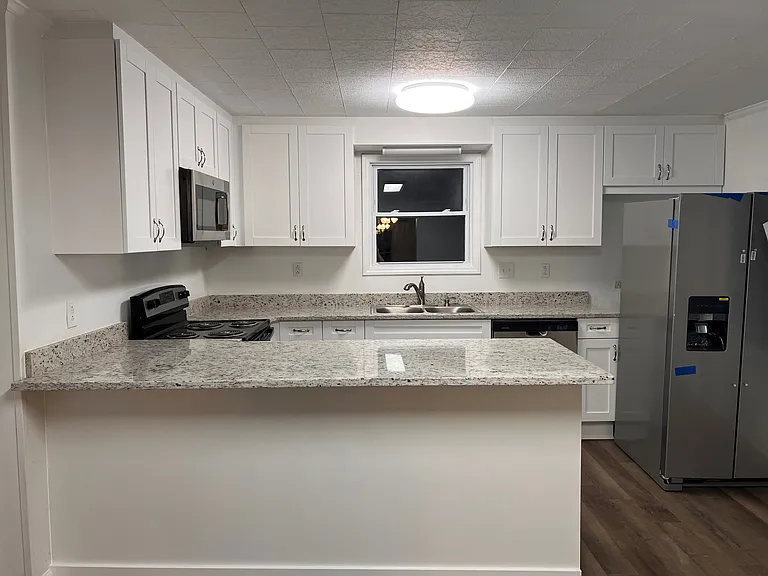 801 E Main St — Photo 5