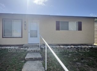 343 E Rosewood Ln, Tavares, FL 32778