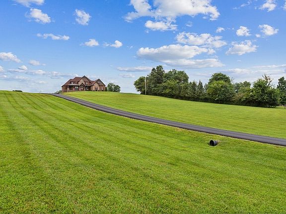 3rd image of 215 George Akins Rd