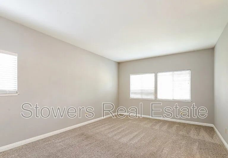 37 Mountain Valley Pl — Photo 11