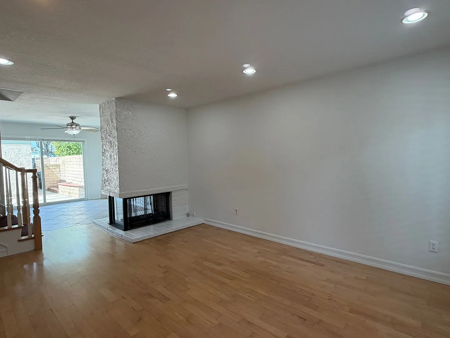 3 Bedrooms + Den/Office, available now! — Photo 3