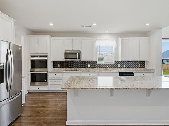 5th image of 2928 Pomoa Pl