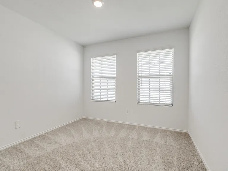 436 Frio Pass Trl — Photo 4