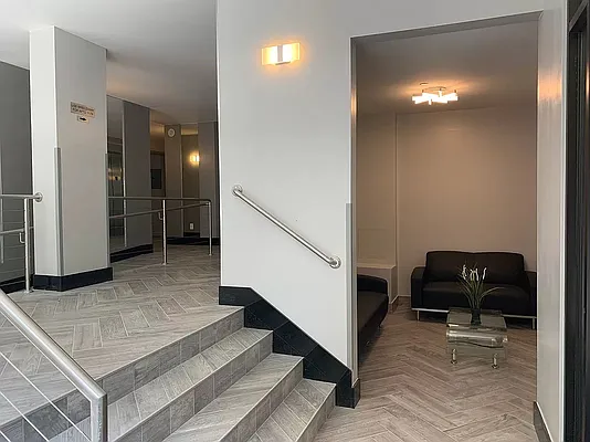 Rented by Avenues Real Estate | media 26