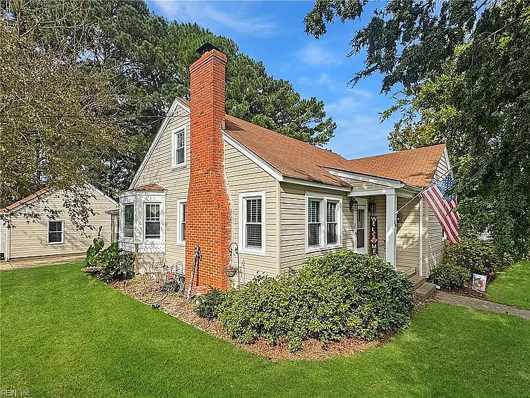 39 N Boxwood St — Photo 1