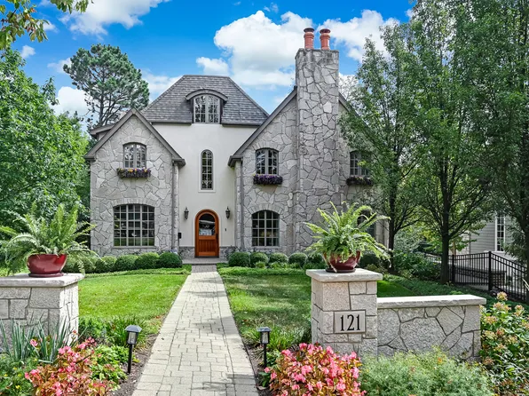 121 S Stough St, Hinsdale, IL 60521